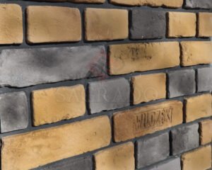 Декоративный крашеный кирпич в Киеве двух цветов